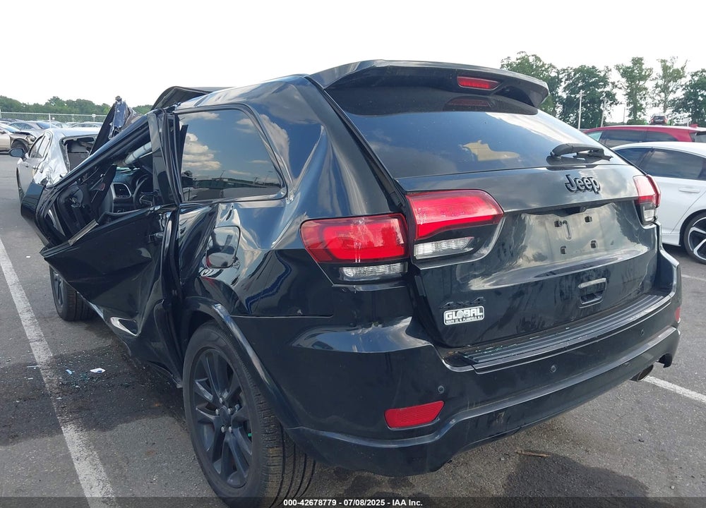 2018 JEEP GRAND CHEROKEE VIN: 1C4RJFAG5JC215683