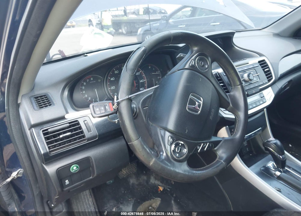 2013 HONDA ACCORD VIN: 1HGCR2F51DA092738