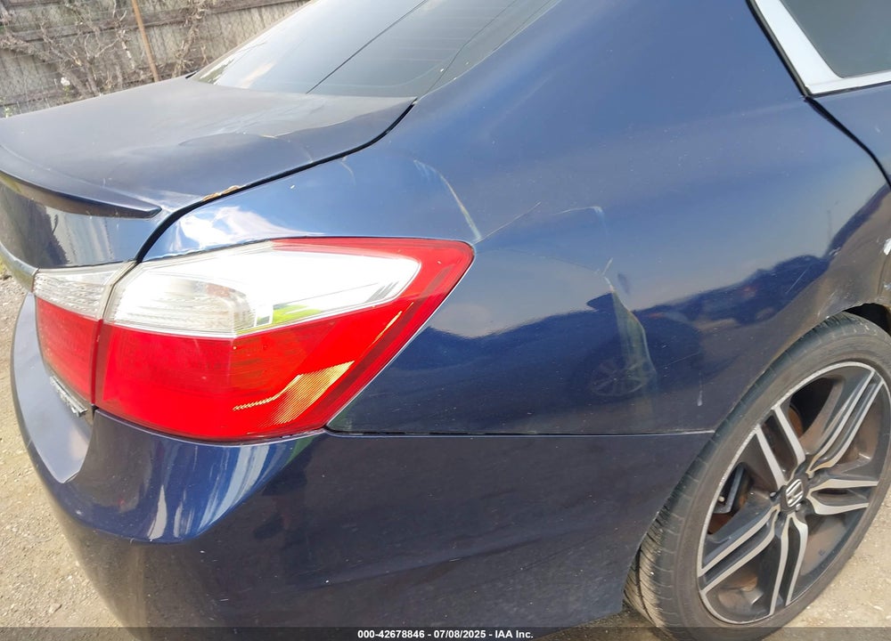 2013 HONDA ACCORD VIN: 1HGCR2F51DA092738