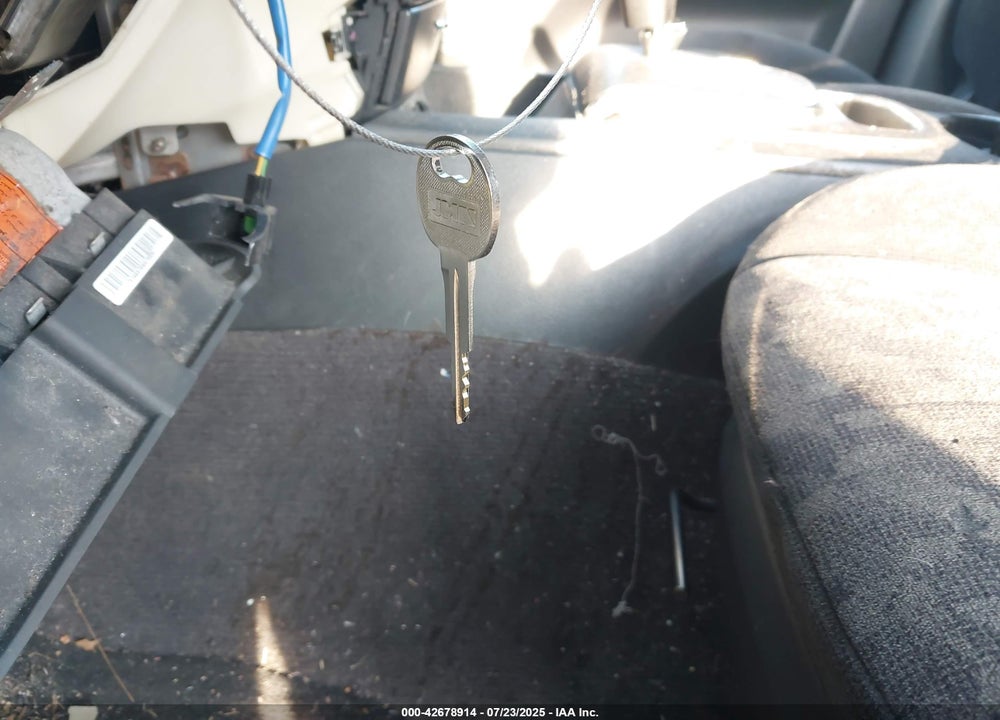 2007 KIA SORENTO VIN: KNDJD736275689599
