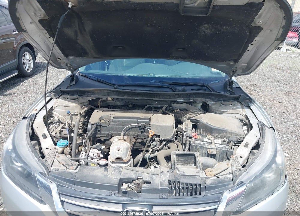2015 HONDA ACCORD VIN: 1HGCR2F30FA106226