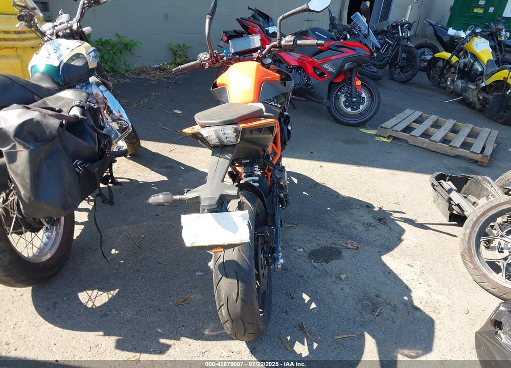 2023 KTM 390 DUKE VIN: MD2JPJ407PN201322