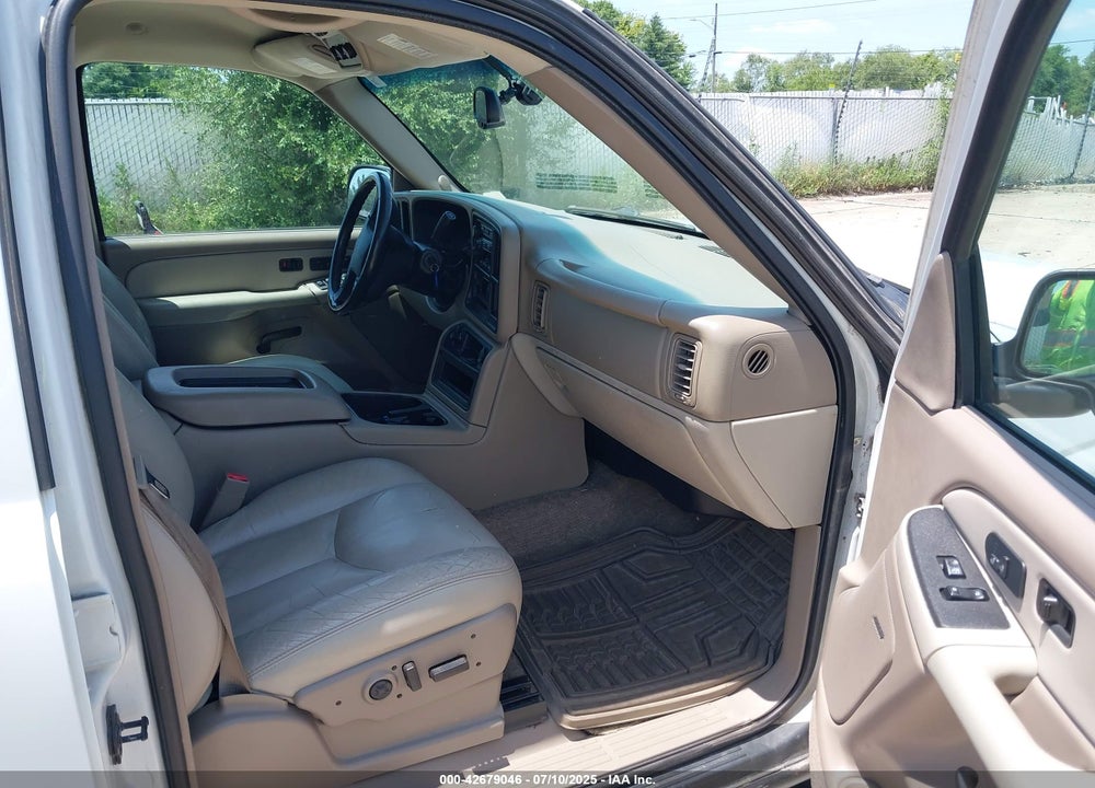 2003 CHEVROLET SUBURBAN 1500 LT VIN: 3GNEC16ZX3G103393