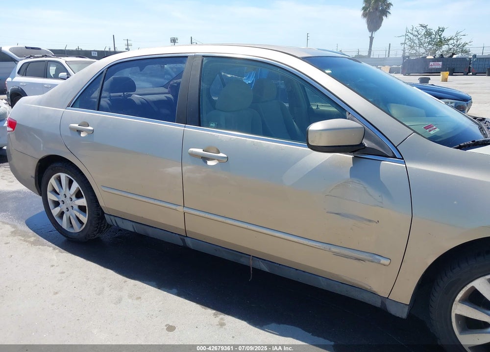 2003 HONDA ACCORD 2.4 LX VIN: JHMCM56383C015850