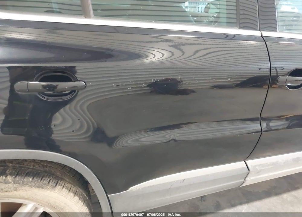 2012 VOLKSWAGEN TIGUAN VIN: WVGBV7AX2CW503301