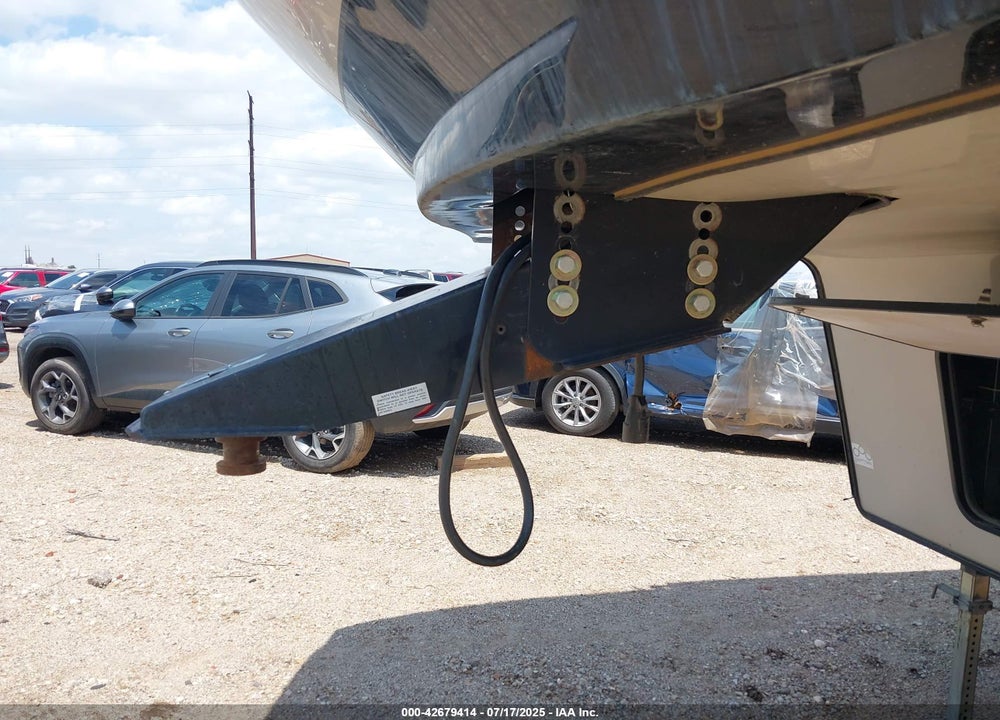 2018 PRIME TIME CRUSADER 35' 5TH WHEEL VIN: 5ZT3CSZB0JG122529