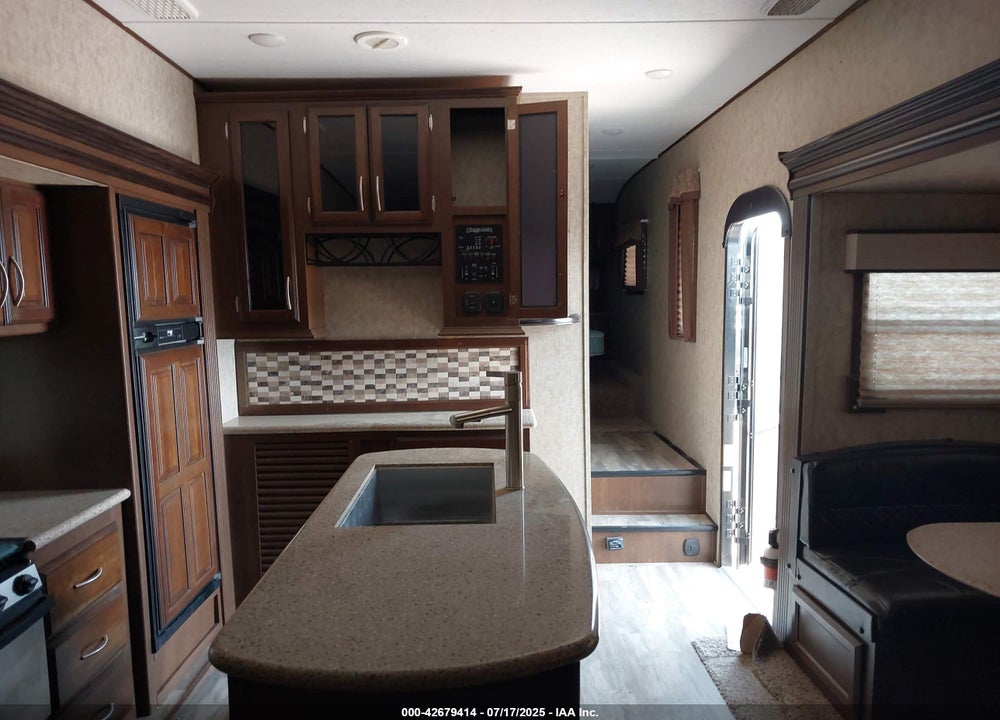 2018 PRIME TIME CRUSADER 35' 5TH WHEEL VIN: 5ZT3CSZB0JG122529