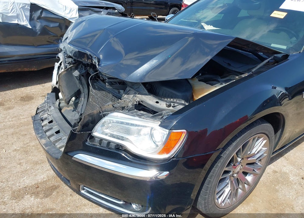 2013 CHRYSLER 300 VIN: 2C3CCAAG2DH743142