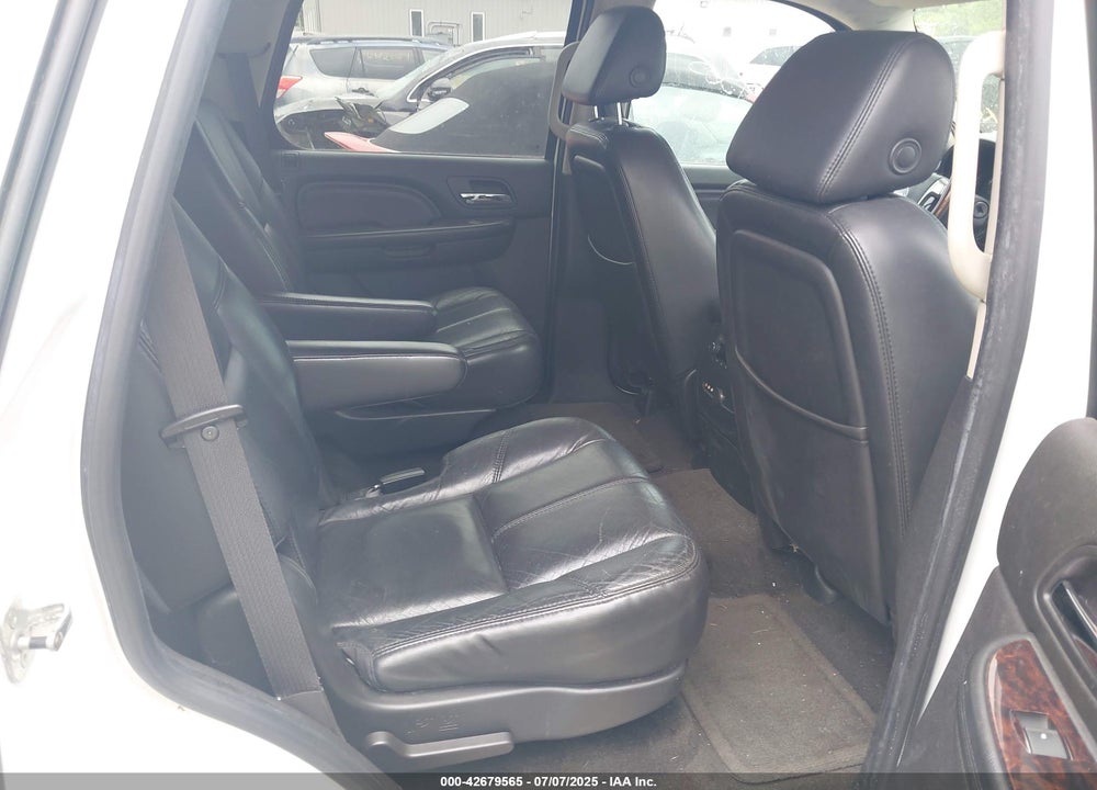 2007 GMC YUKON VIN: 1GKFK63867J283148
