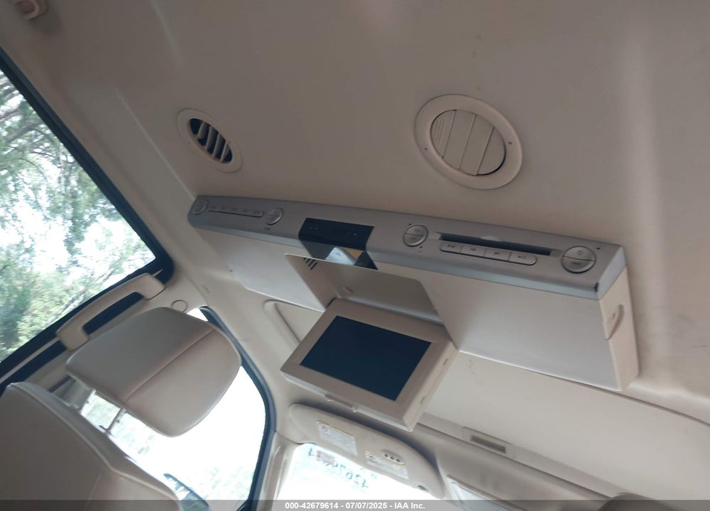 2007 LINCOLN NAVIGATOR ULTIMATE VIN: 5LMFU27577LJ00545