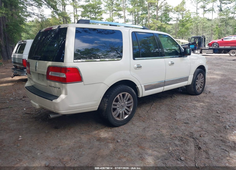 2007 LINCOLN NAVIGATOR ULTIMATE VIN: 5LMFU27577LJ00545