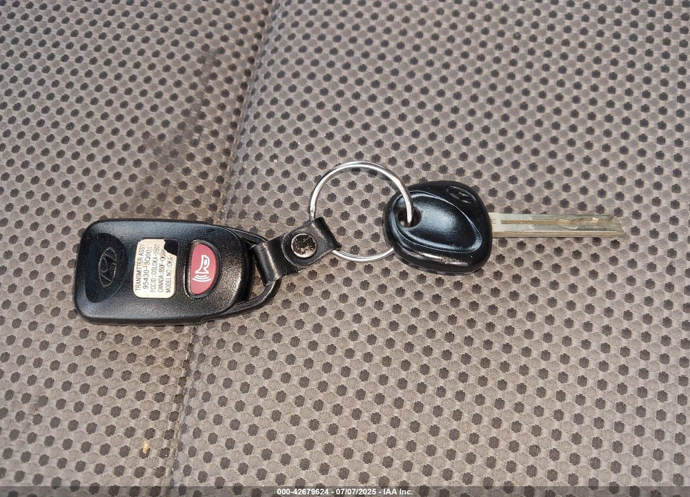 2011 HYUNDAI SONATA VIN: 5NPEB4AC3BH124866