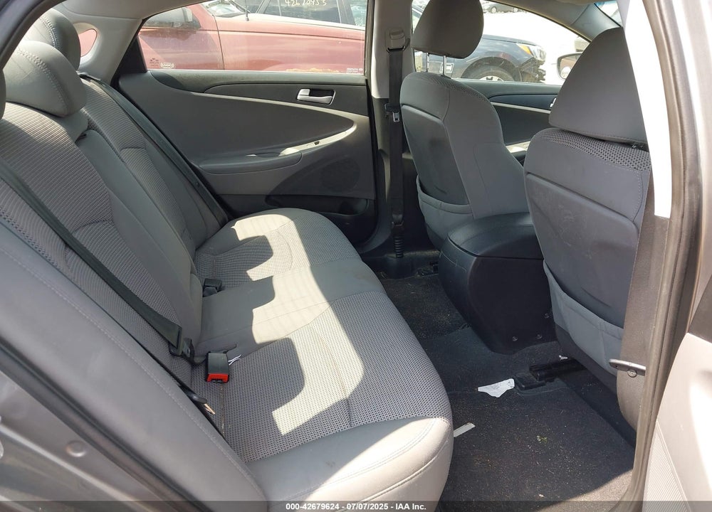 2011 HYUNDAI SONATA VIN: 5NPEB4AC3BH124866