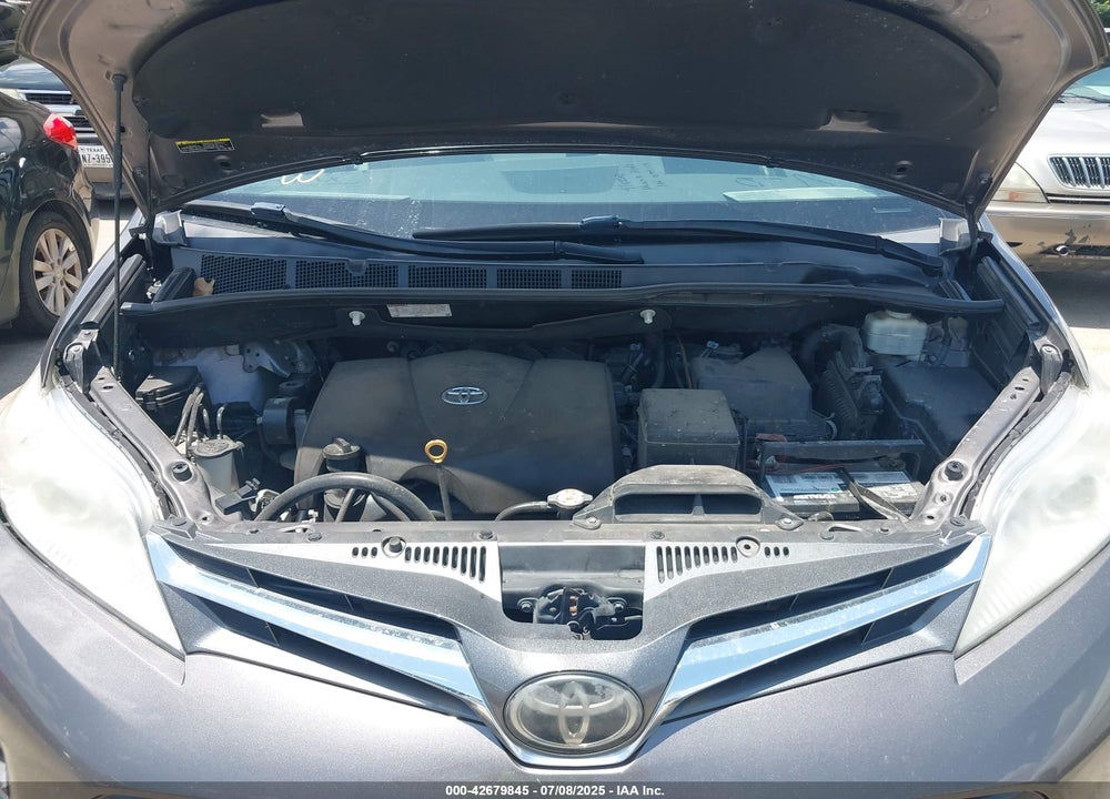2019 TOYOTA SIENNA XLE 8 PASSENGER VIN: 5TDYZ3DC8KS984173
