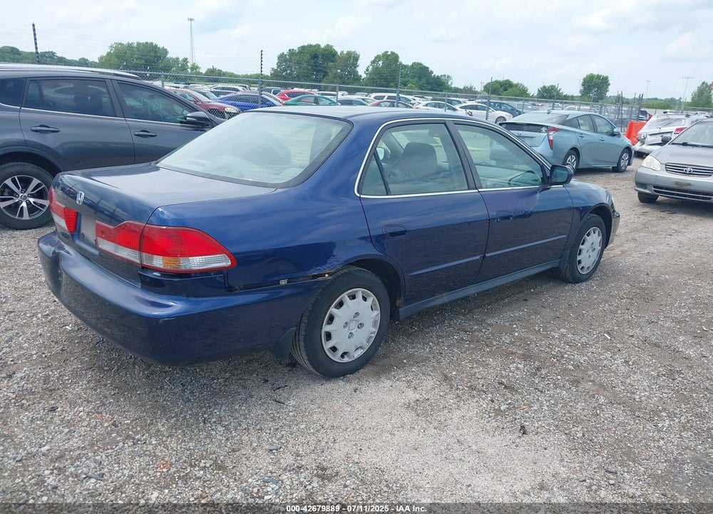 2001 HONDA ACCORD 2.3 LX VIN: JHMCG56481C005770