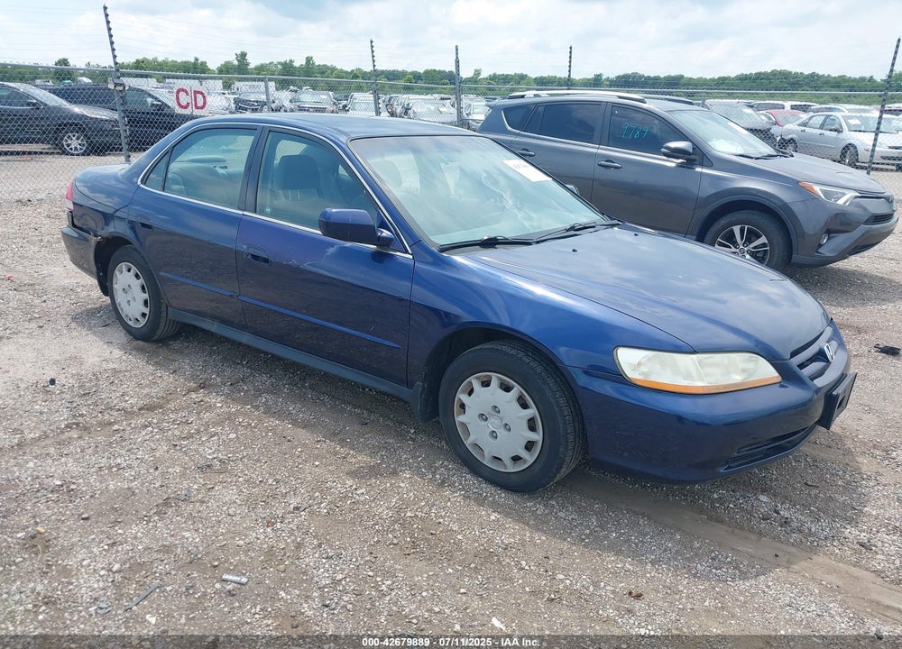 2001 HONDA ACCORD 2.3 LX VIN: JHMCG56481C005770