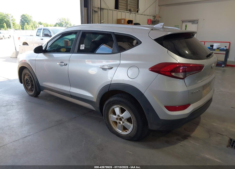 2018 HYUNDAI TUCSON VIN: KM8J33A4XJU684785