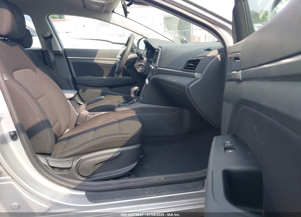 2020 HYUNDAI ELANTRA VIN: 5NPD84LF3LH587240