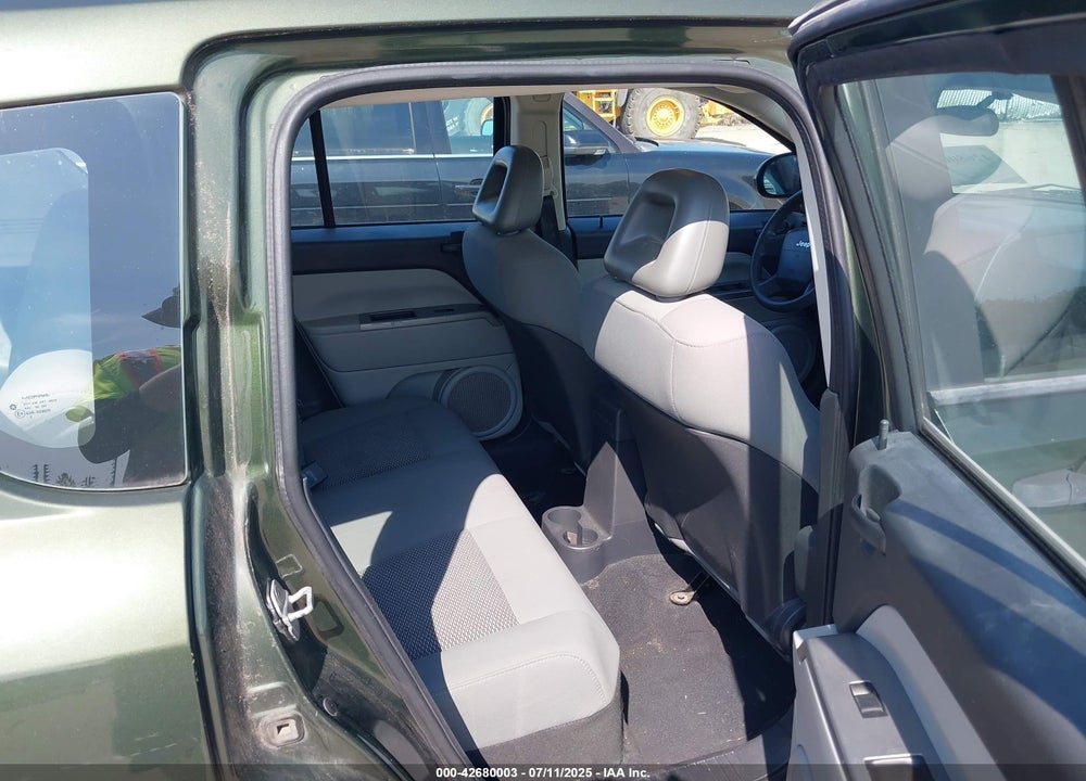 2007 JEEP COMPASS SPORT VIN: 1J8FT47W77D276030