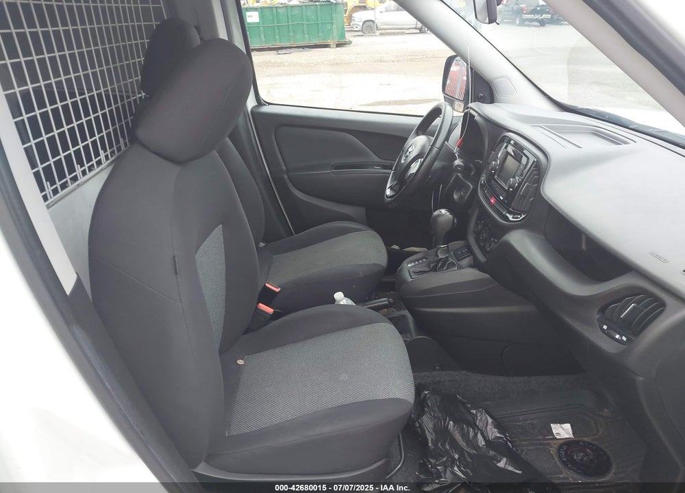 2015 RAM PROMASTER CITY TRADESMAN VIN: ZFBERFAT8F6A04753