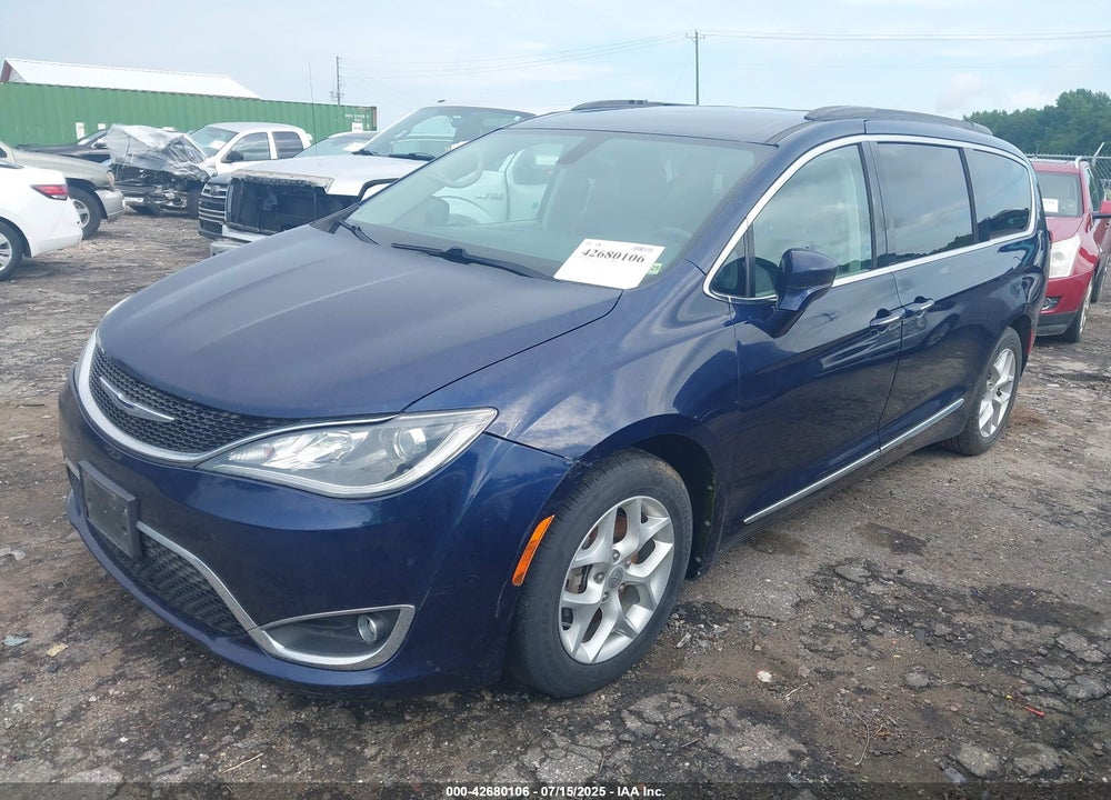 2017 CHRYSLER PACIFICA TOURING L VIN: 2C4RC1BG1HR675968