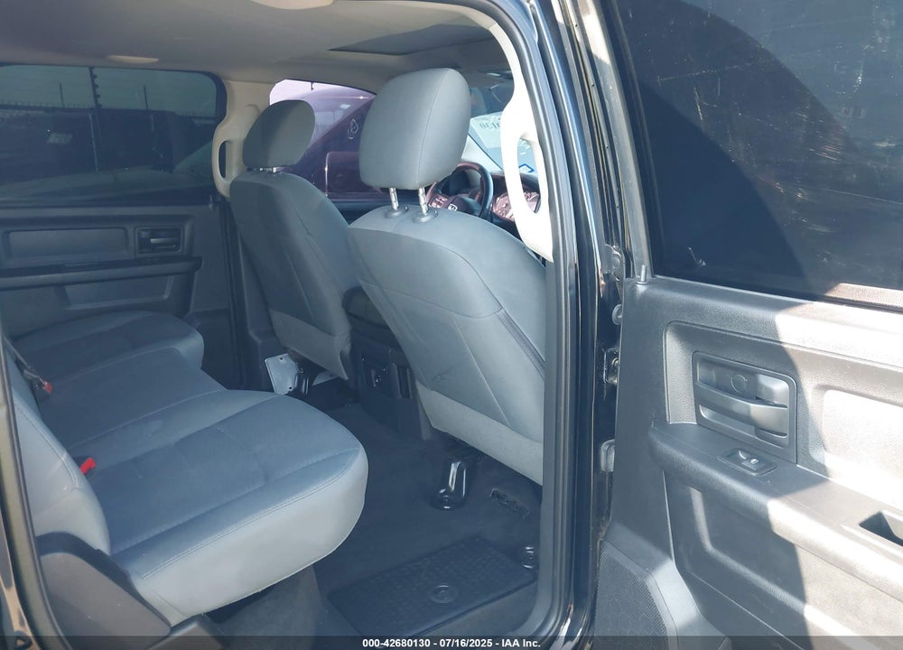 2012 RAM 1500 VIN: 1C6RD7PT1CS303101