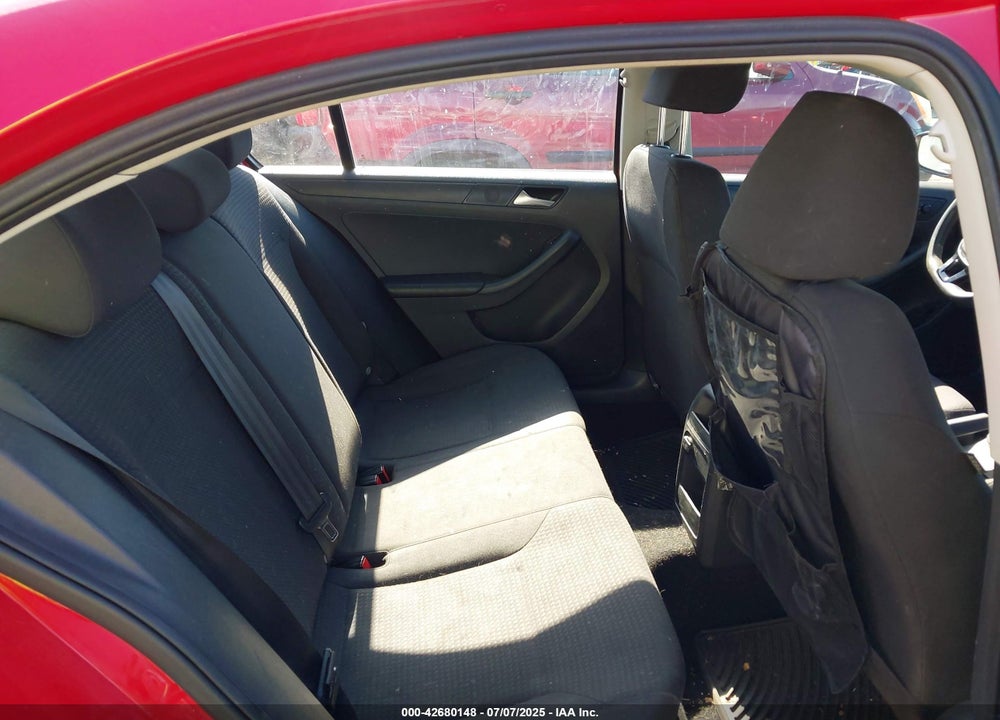 2015 VOLKSWAGEN JETTA VIN: 3VW2K7AJ0FM331411