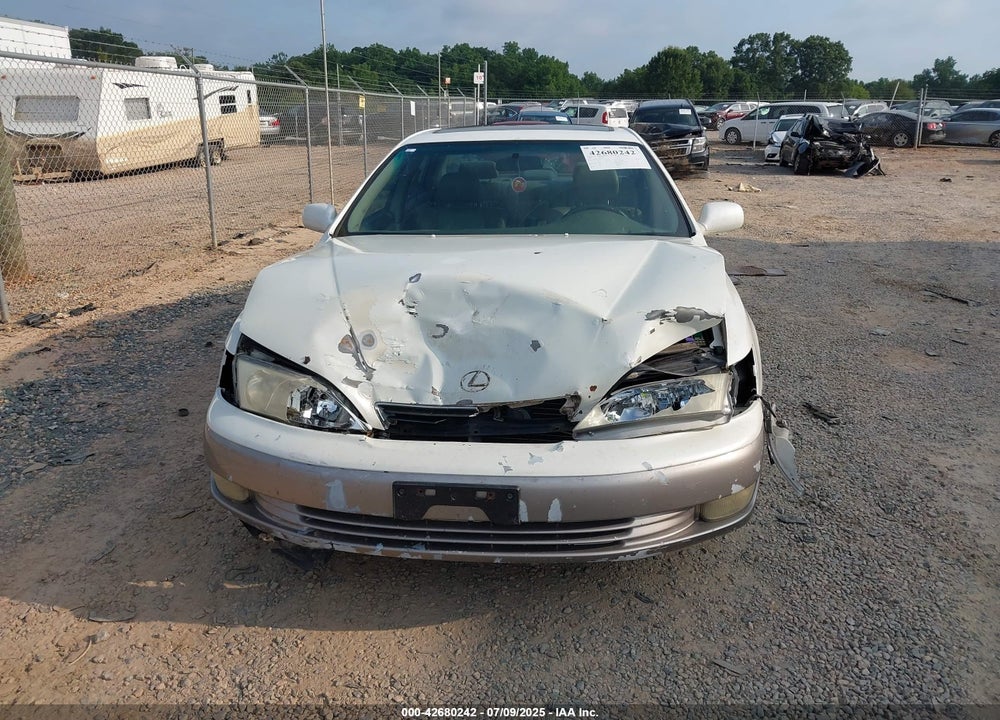 1998 LEXUS ES 300 VIN: JT8BF28G2W0131104