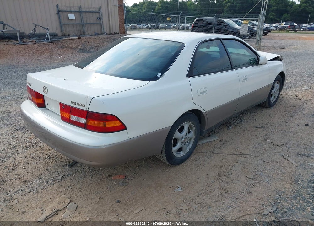 1998 LEXUS ES 300 VIN: JT8BF28G2W0131104