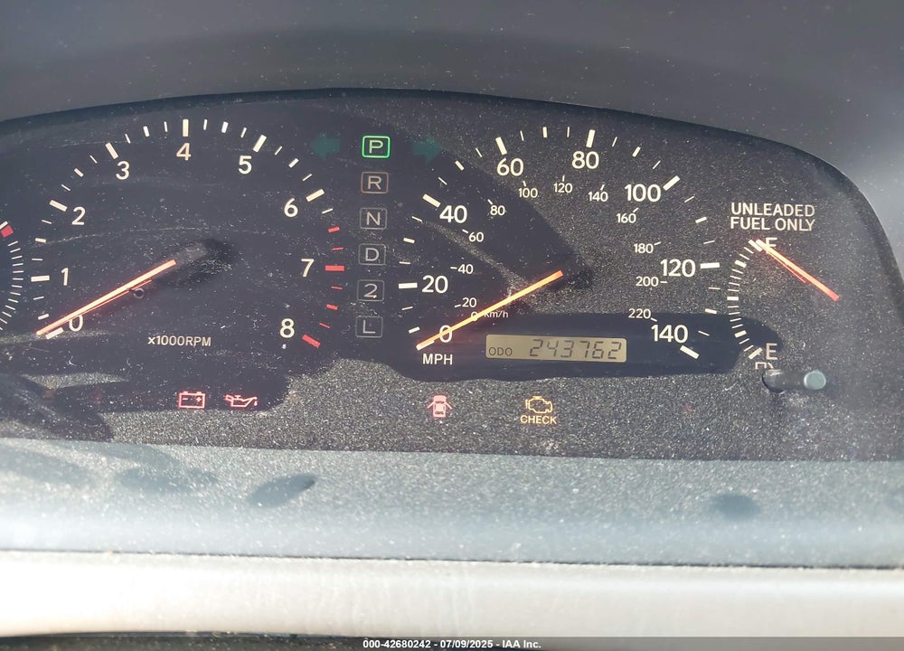1998 LEXUS ES 300 VIN: JT8BF28G2W0131104