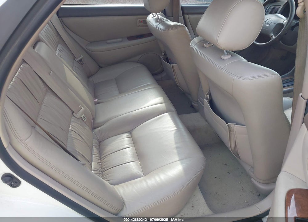 1998 LEXUS ES 300 VIN: JT8BF28G2W0131104