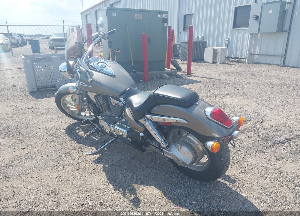 2005 HONDA VTX1300 C VIN: 1HFSC550X5A107540