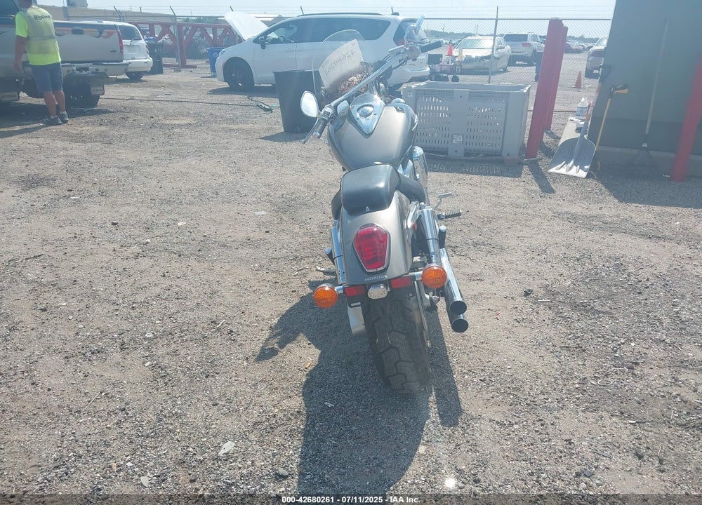2005 HONDA VTX1300 C VIN: 1HFSC550X5A107540