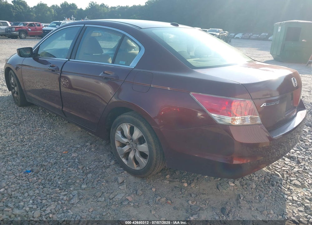 2008 HONDA ACCORD VIN: 1HGCP26808A085205