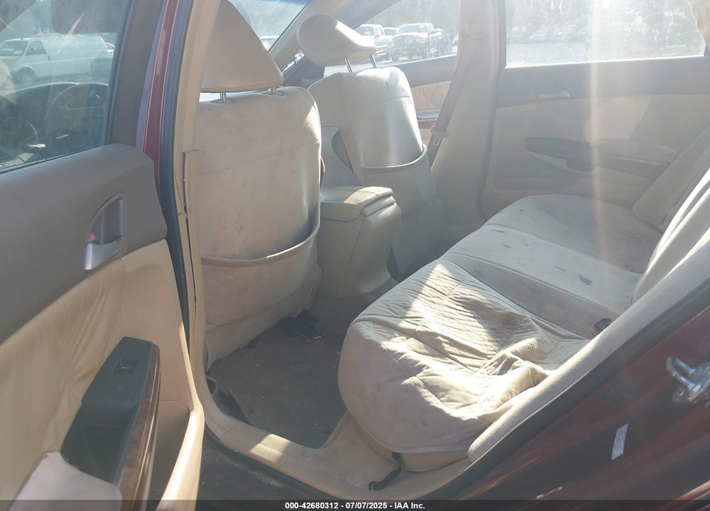 2008 HONDA ACCORD VIN: 1HGCP26808A085205