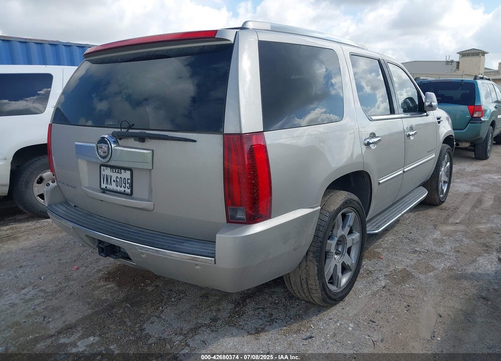 2007 CADILLAC ESCALADE STANDARD VIN: 1GYFK63867R136769