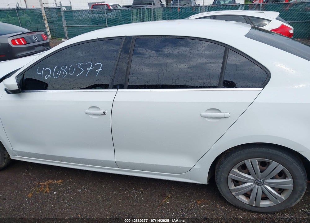2017 VOLKSWAGEN JETTA VIN: 3VW2B7AJ1HM258181