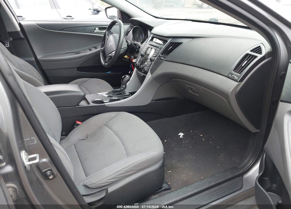 2012 HYUNDAI SONATA VIN: 5NPEB4AC1CH312044