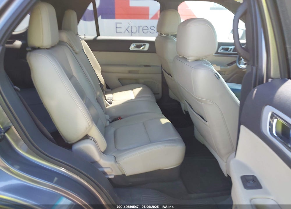 2011 FORD EXPLORER VIN: 1FMHK8D82BGA47029