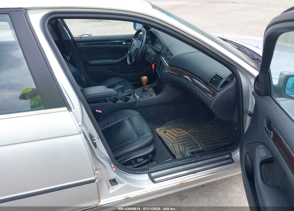 2002 BMW 330XI VIN: WBAEW53482PG16328