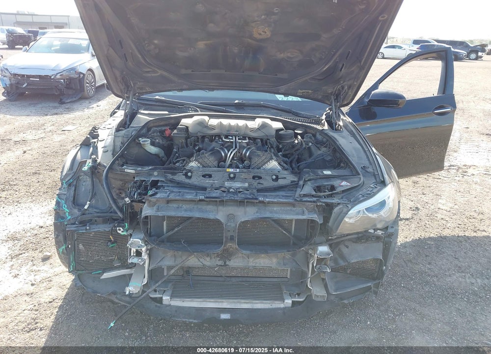 2014 BMW M5 VIN: WBSFV9C52ED593795