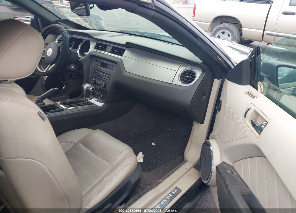2010 FORD MUSTANG VIN: 1ZVBP8EN3A5174136