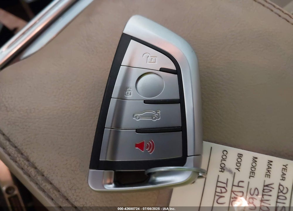 2015 VOLVO S60 VIN: YV126MFK7F1337818