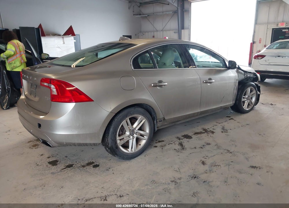 2015 VOLVO S60 VIN: YV126MFK7F1337818