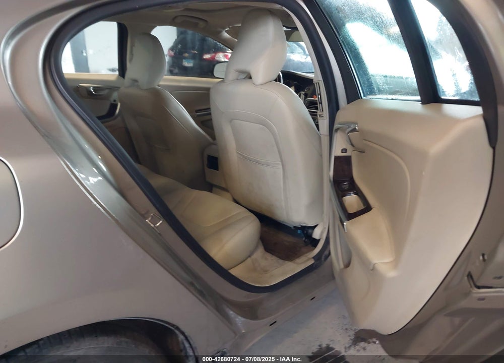 2015 VOLVO S60 VIN: YV126MFK7F1337818