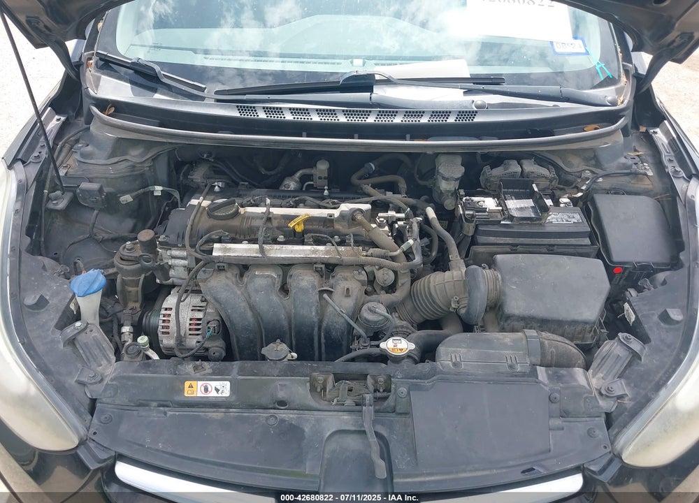 2014 HYUNDAI ELANTRA VIN: 5NPDH4AE3EH458721