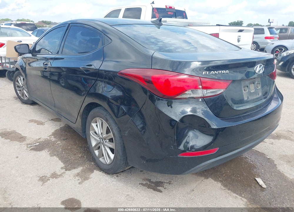 2014 HYUNDAI ELANTRA VIN: 5NPDH4AE3EH458721