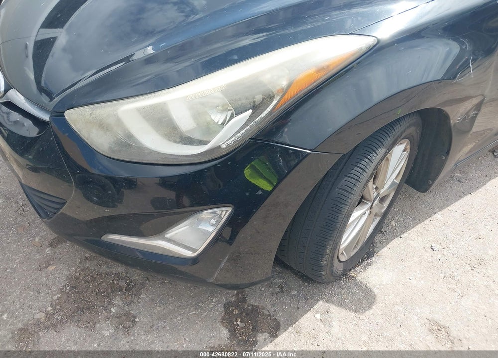 2014 HYUNDAI ELANTRA VIN: 5NPDH4AE3EH458721