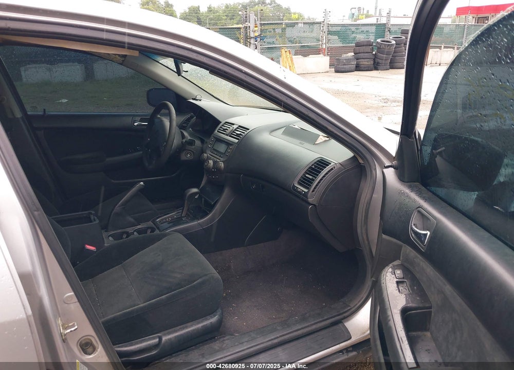 2007 HONDA ACCORD VIN: 1HGCM56137A214890