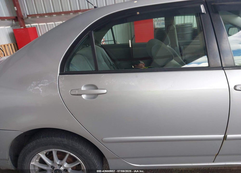 2005 TOYOTA COROLLA LE VIN: 2T1BR32E15C554198